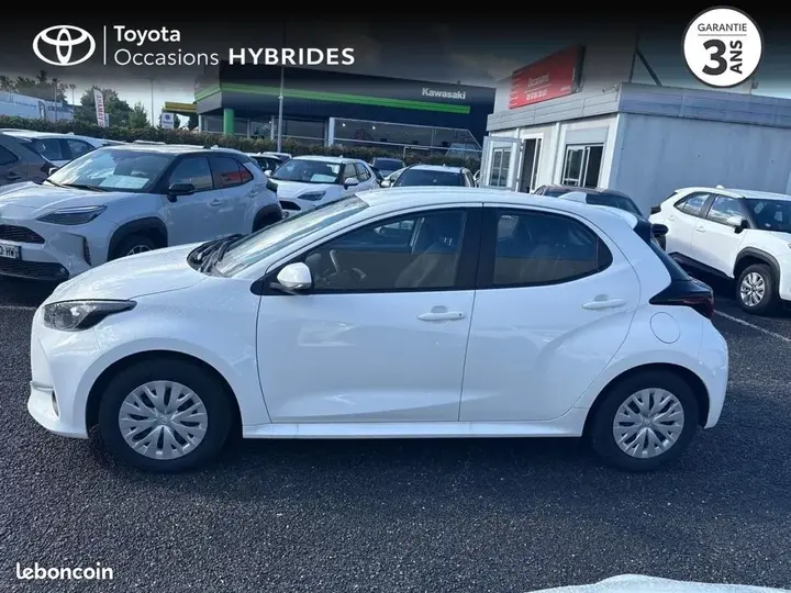 Toyota Yaris 2024 photo 3
