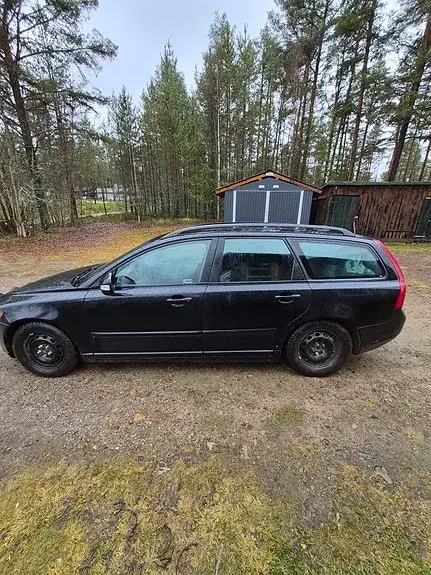 Volvo V50 2011 photo 2