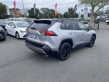 Toyota Rav4 2025 photo 3