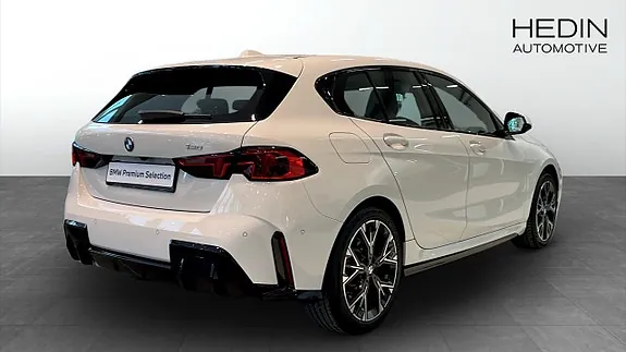 BMW 120 2026 photo 2