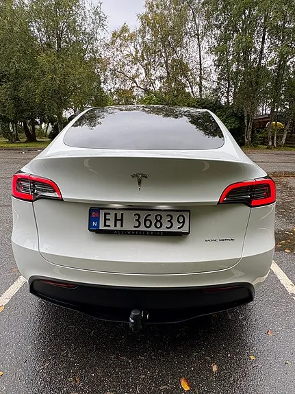 Tesla Model Y 2024 photo 5