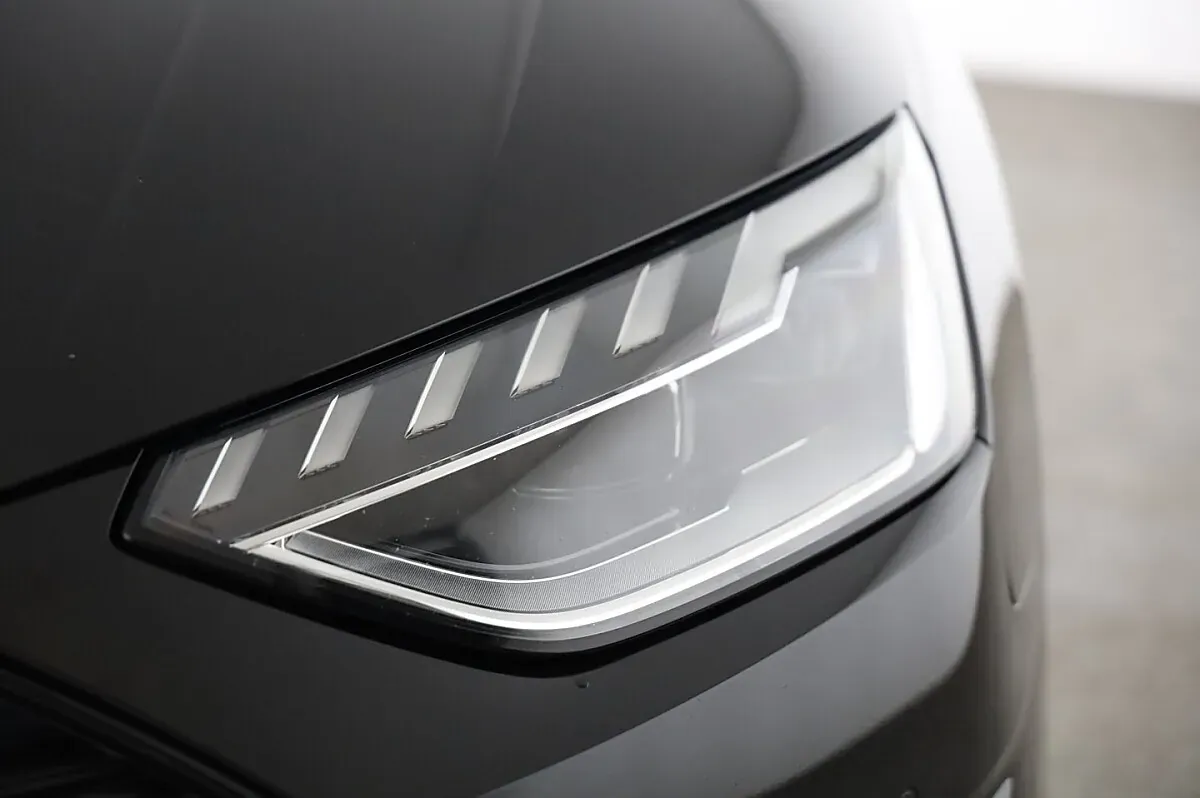 Audi A4 2022 photo 3