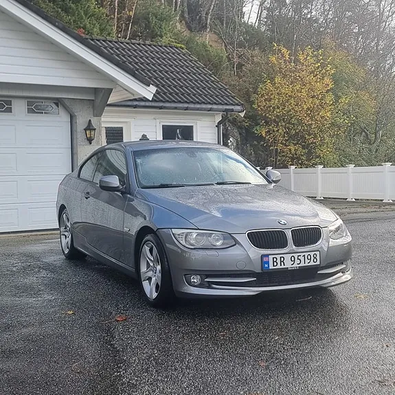 BMW 320D 2010 photo 5