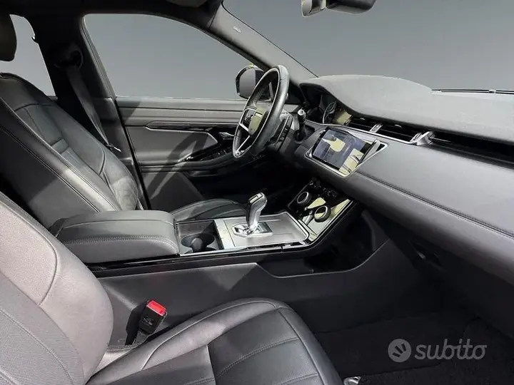 Land Rover Evoque 2023 photo 3