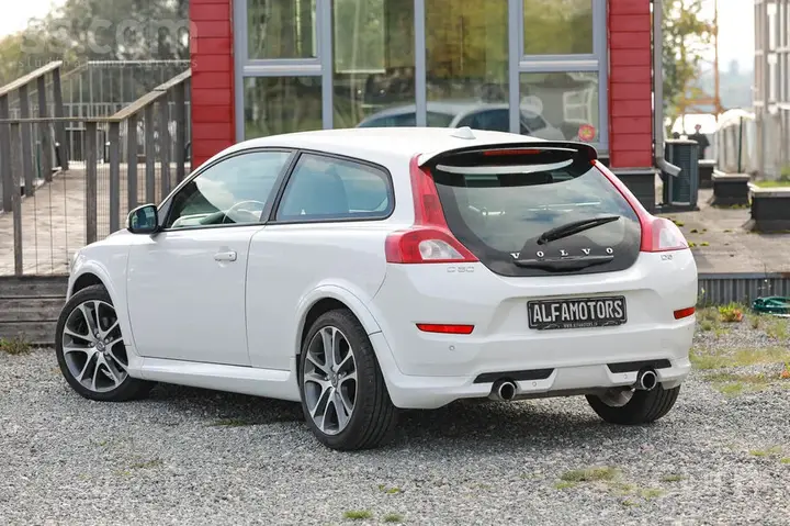 Volvo C30 2011 photo 3