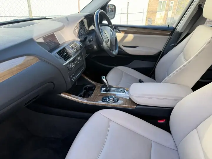 BMW X3 2011 photo 3