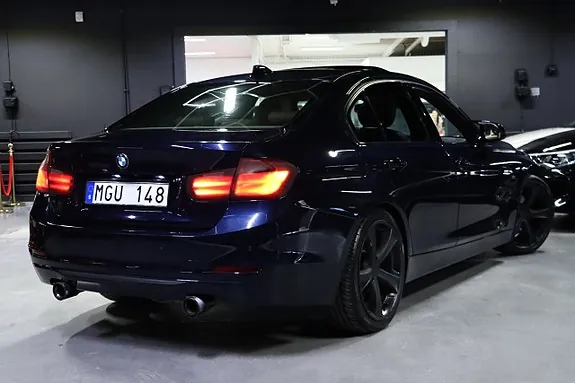BMW 328I 2012 photo 4