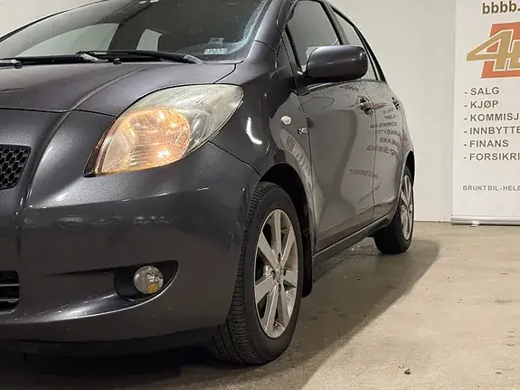 Toyota Yaris 2009 photo 4