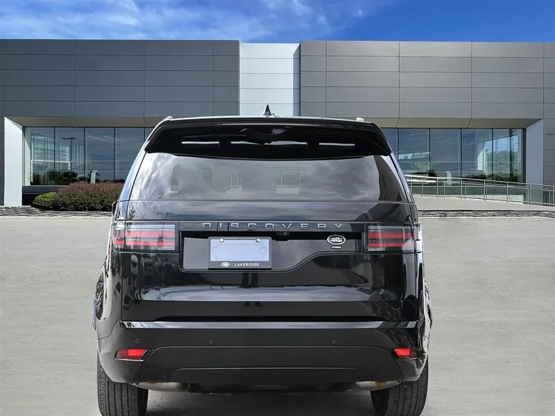 Land Rover Discovery 2023 photo 5