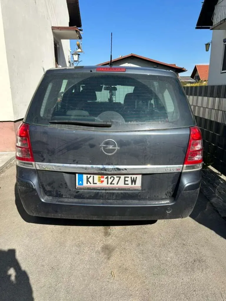 Opel Zafira 2009 photo 2