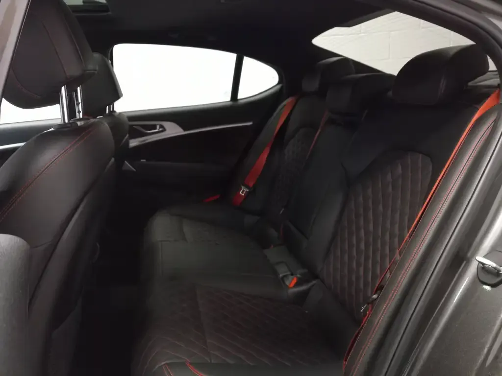 Genesis G70 2023 photo 3