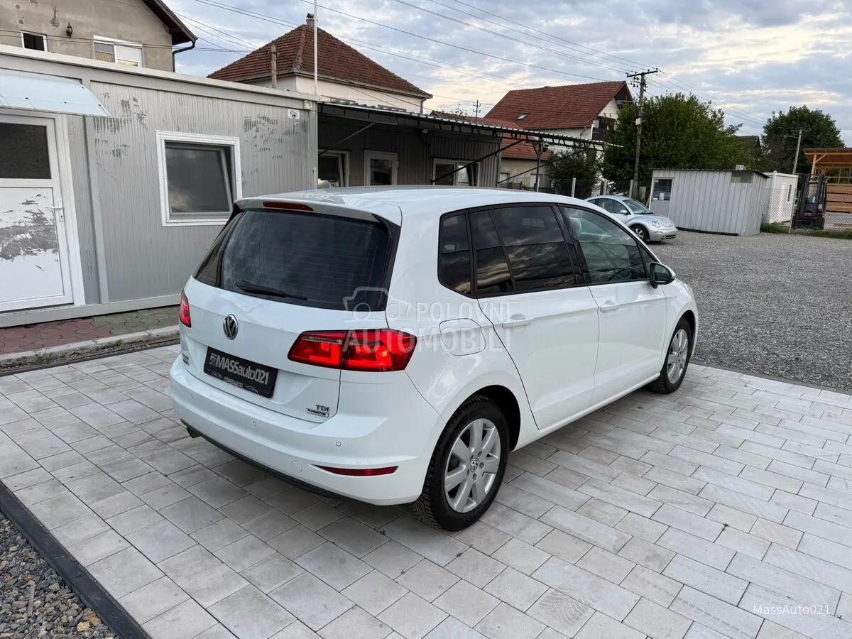 Volkswagen Golf Sportsvan 2015 photo 2