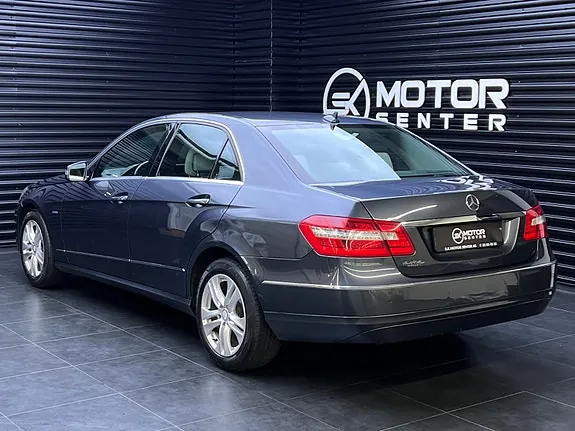 Mercedes-Benz E200 D 2011 photo 2