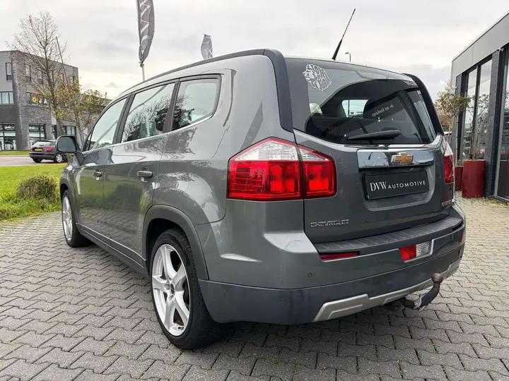 Chevrolet Orlando 2011 photo 2