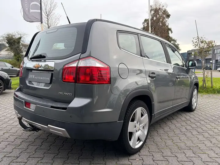 Chevrolet Orlando 2011 photo 4
