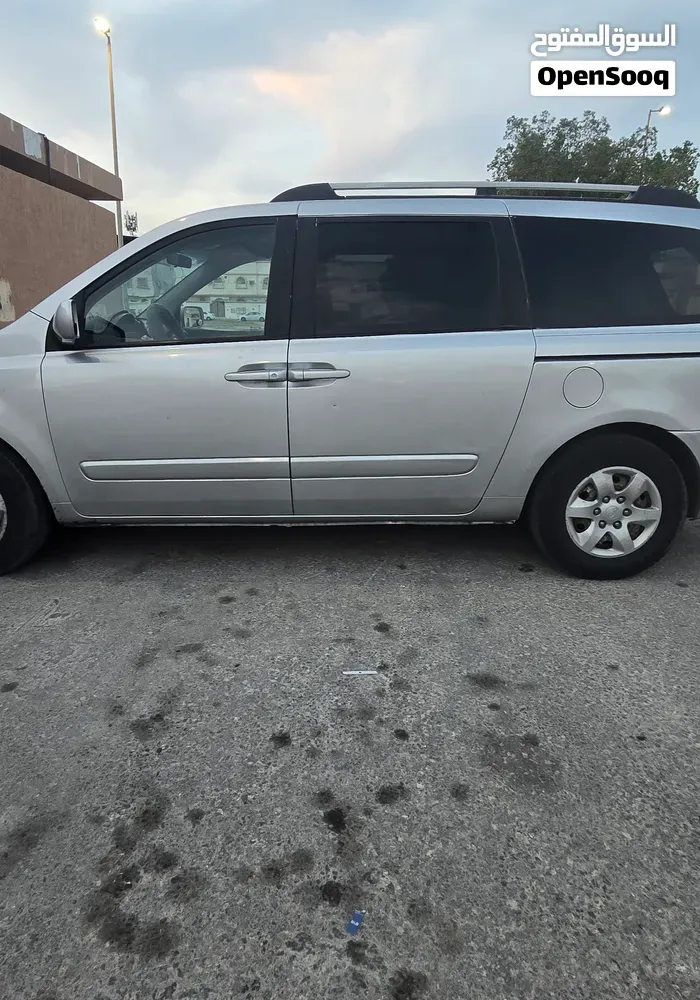 Kia Carnival 2008 photo 3