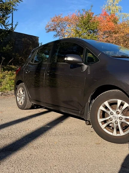 Toyota Auris 2010 photo 4