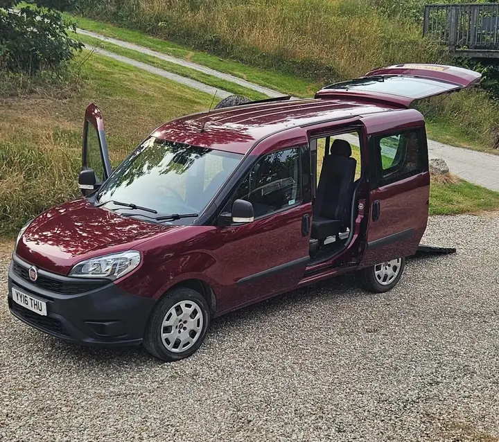Fiat Doblo 2016 photo 2