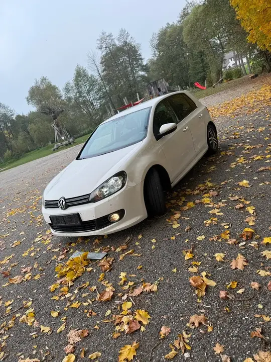 Volkswagen Golf 2012 photo 3