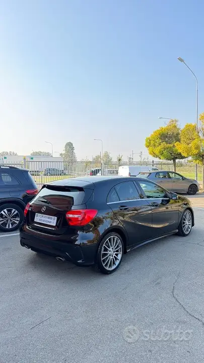 Mercedes-Benz A 180 2013 photo 4