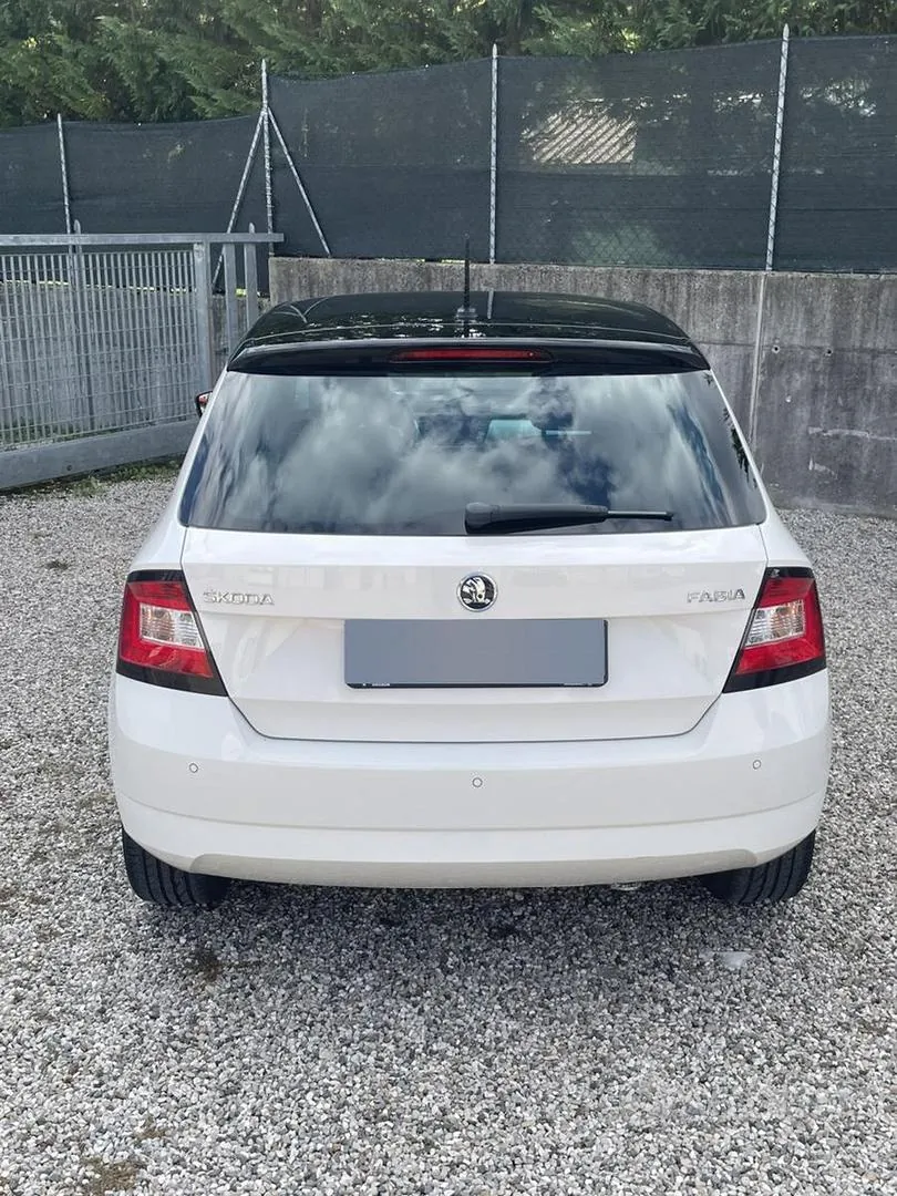 Skoda Fabia 2018 photo 2