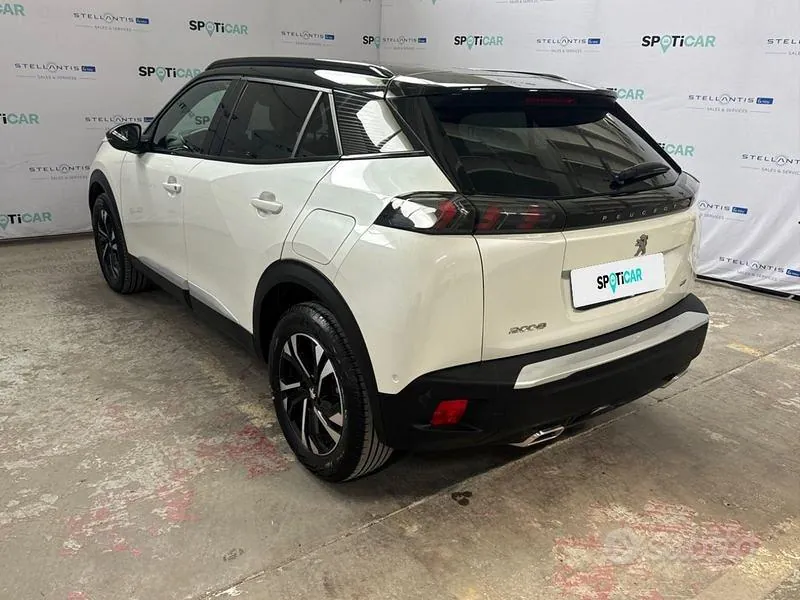 Peugeot 2008 2023 photo 3