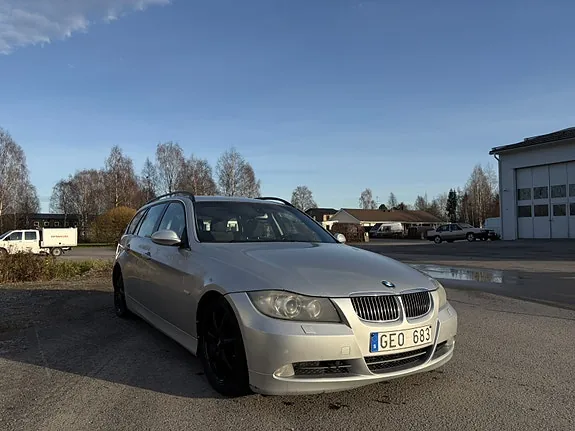 BMW 325D 2007 photo 2