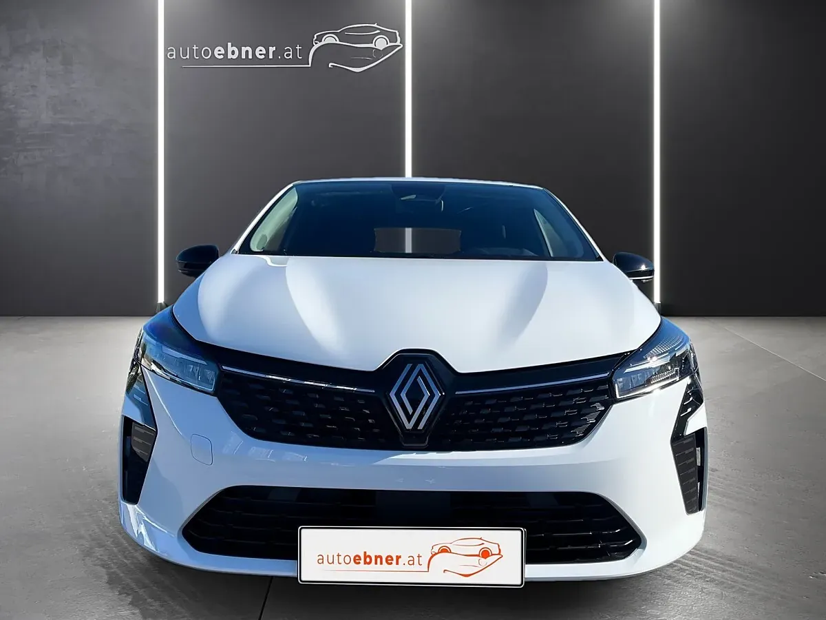 Renault Clio photo 2
