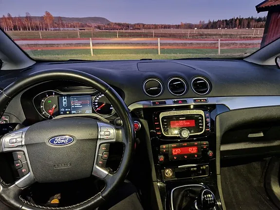 Ford S-Max 2011 photo 3