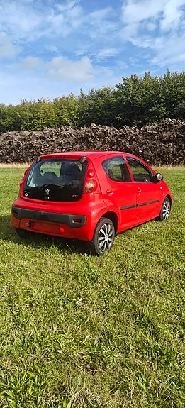 Peugeot 107 2010 photo 5