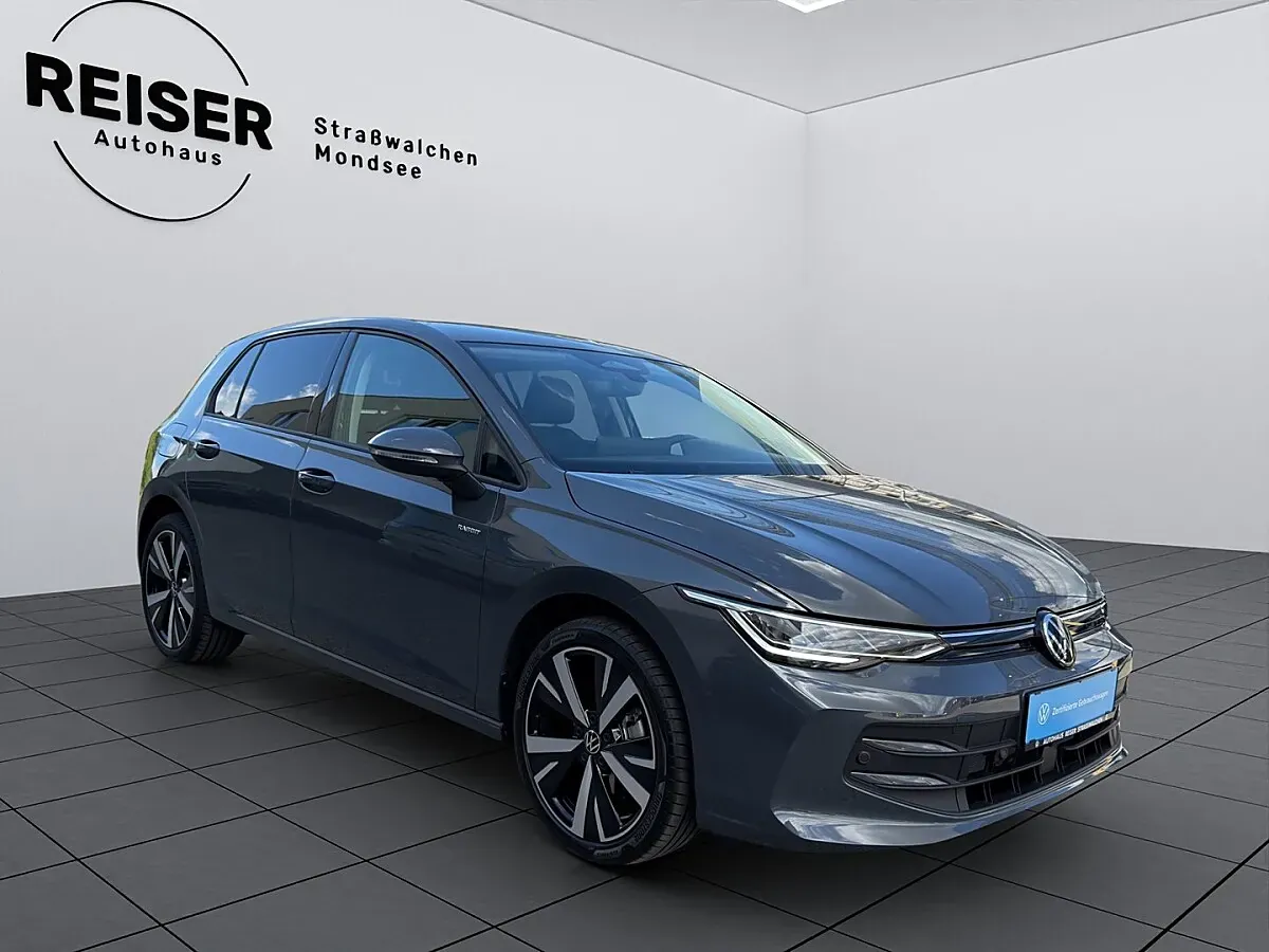 Volkswagen Golf 2026 photo 2