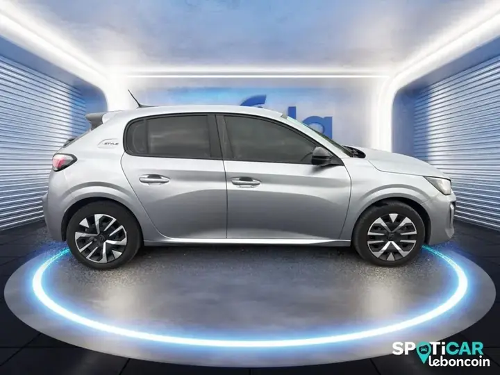 Peugeot 208 2025 photo 4