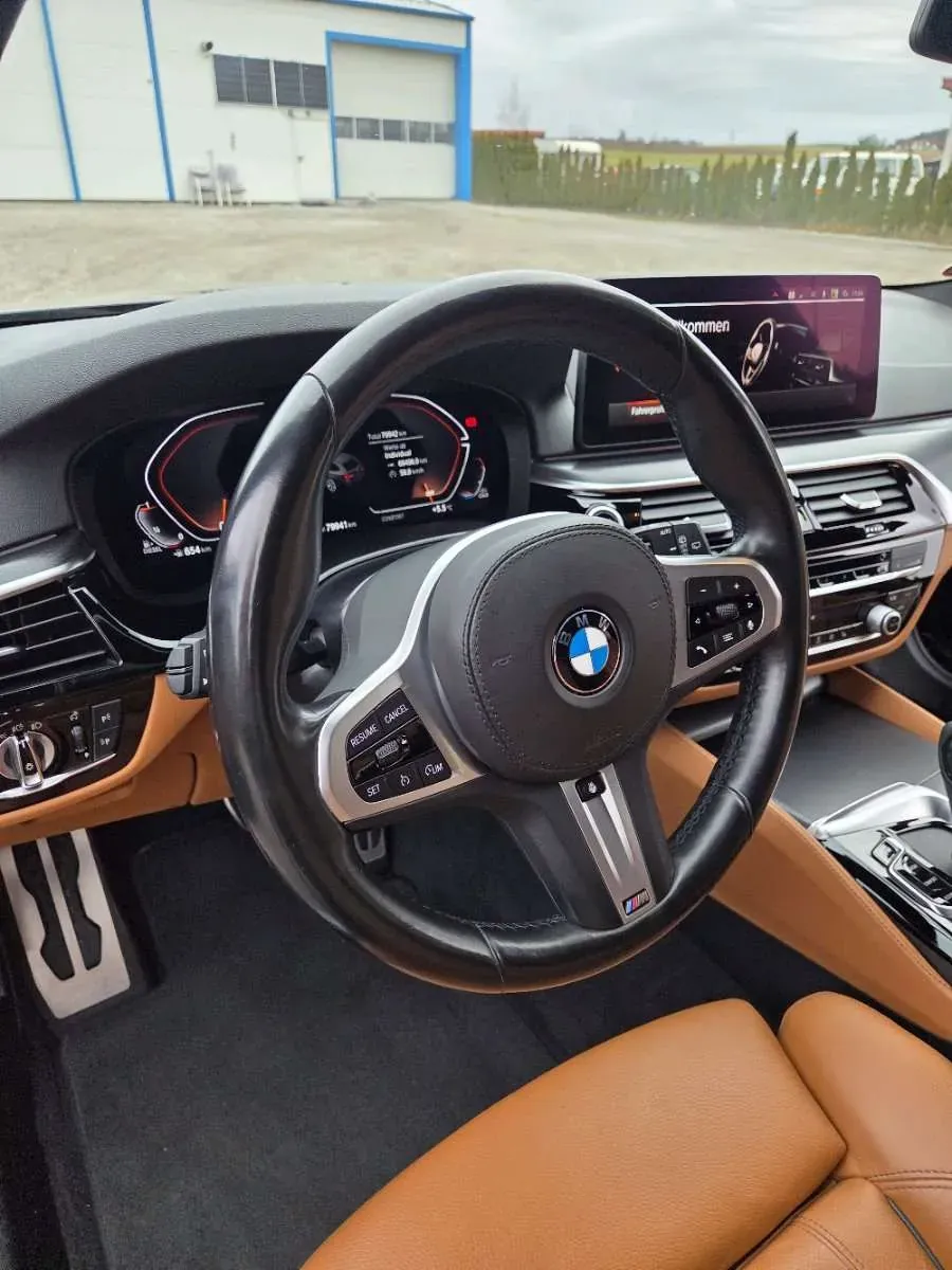 BMW 5 Series 2021 photo 3