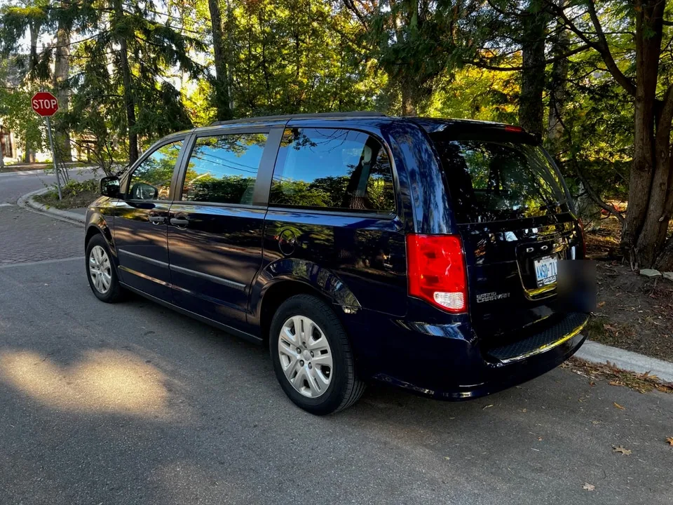 Dodge Grand Caravan 2017 photo 3
