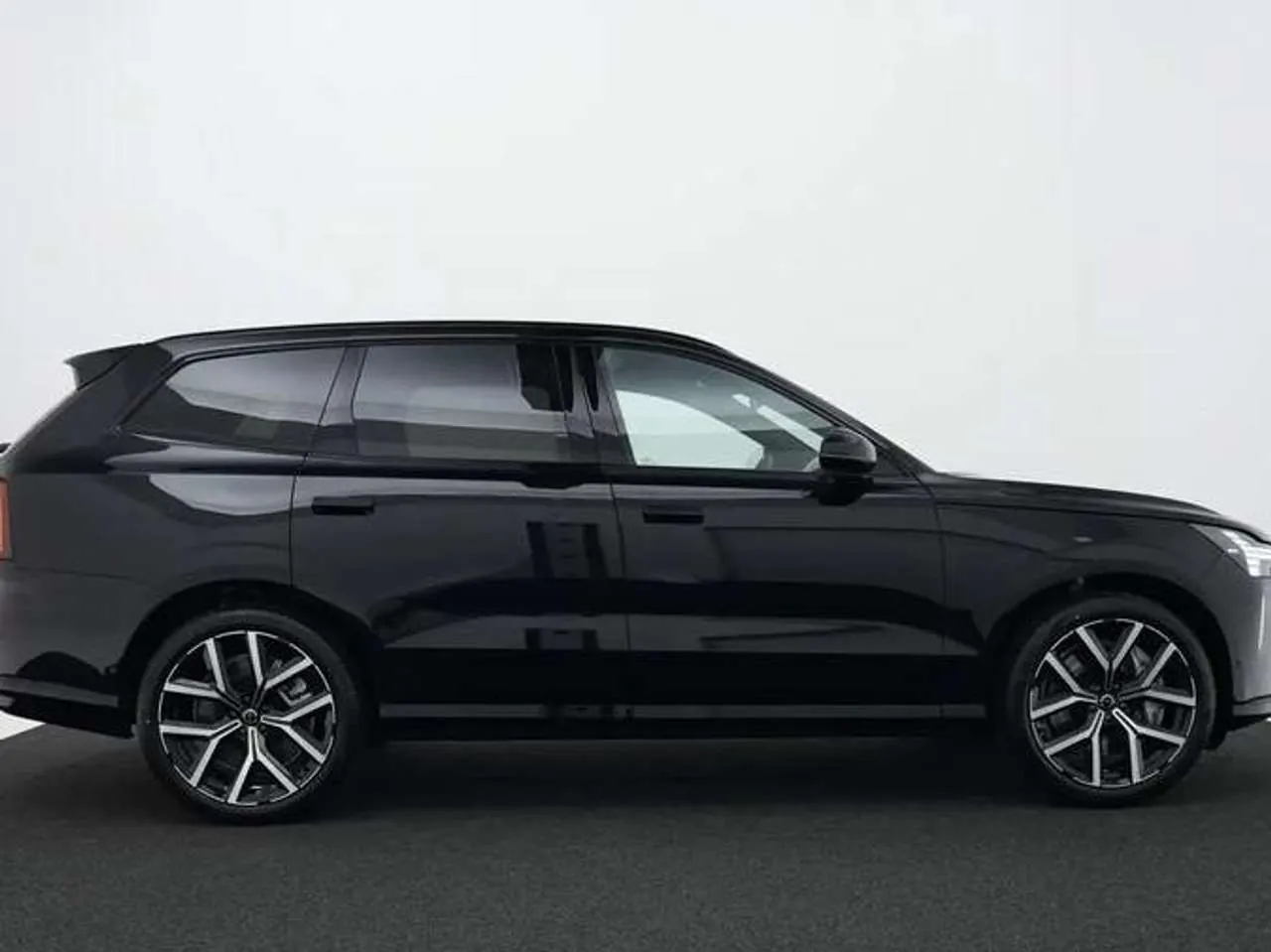 Volvo Ex90 2025 photo 3
