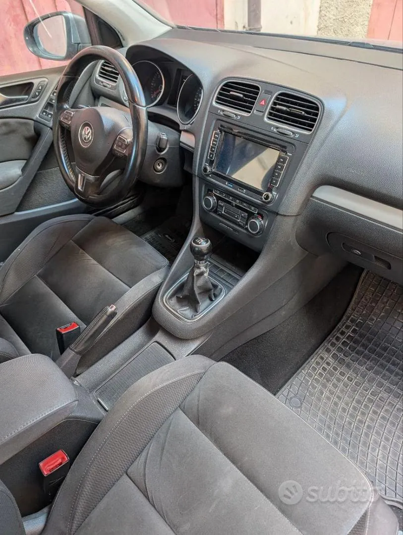 Volkswagen Golf 2010 photo 5