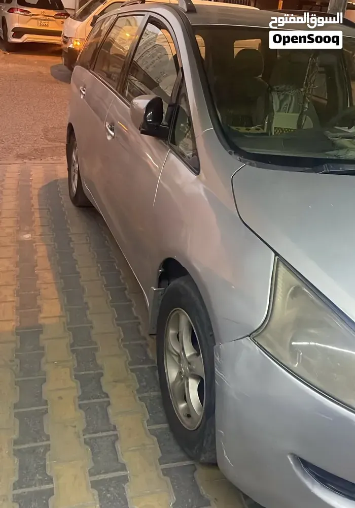 Mitsubishi Grandis 2008 photo 3