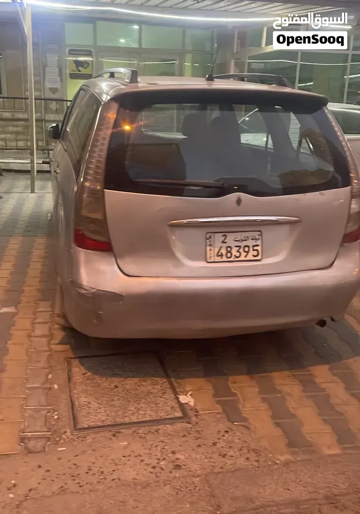 Mitsubishi Grandis 2008 photo 4