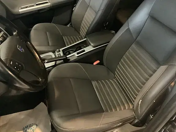 Volvo V50 2011 photo 3
