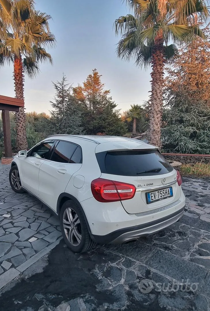 Mercedes-Benz Gla 2014 photo 2