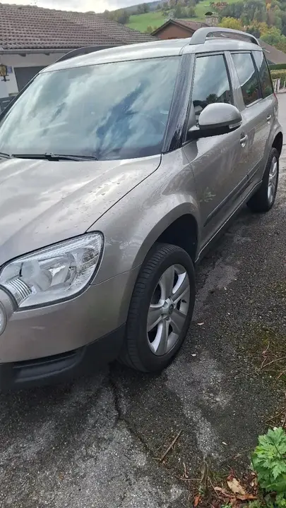 Skoda Yeti 2011 photo 3