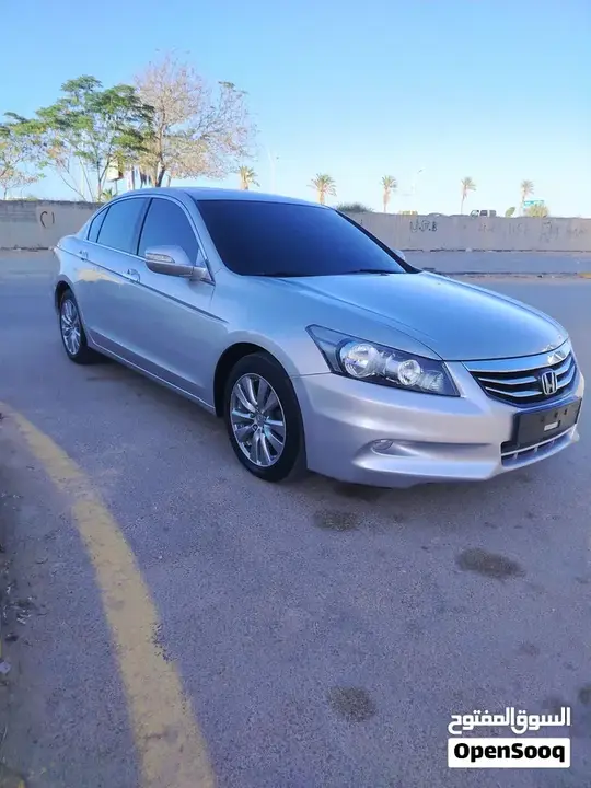 Honda Accord 2012 photo 2