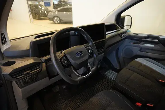 Ford Transit Custom 2025 photo 2