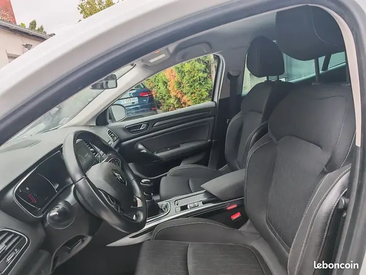 Renault Megane 2019 photo 5
