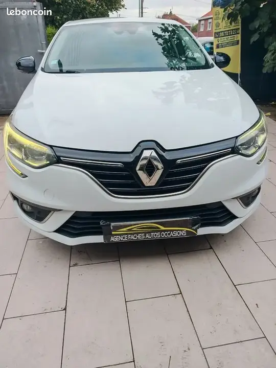 Renault Megane 2019 photo 3