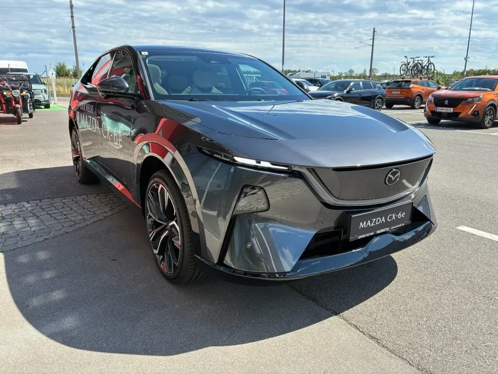 Mazda Cx-6E 2026 photo 3