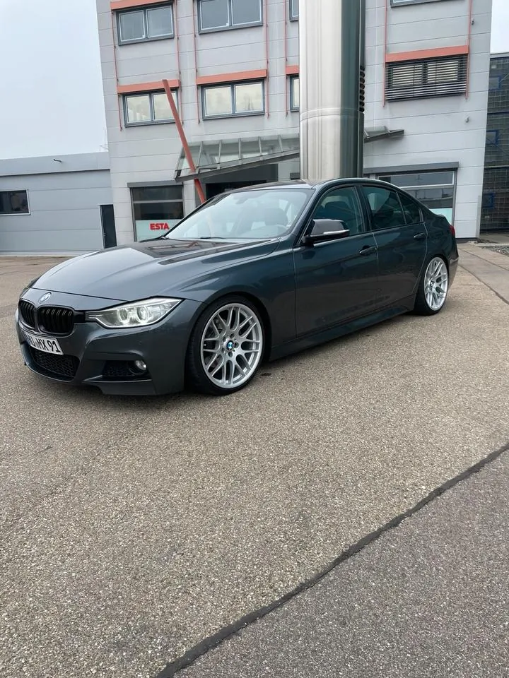 BMW F30
