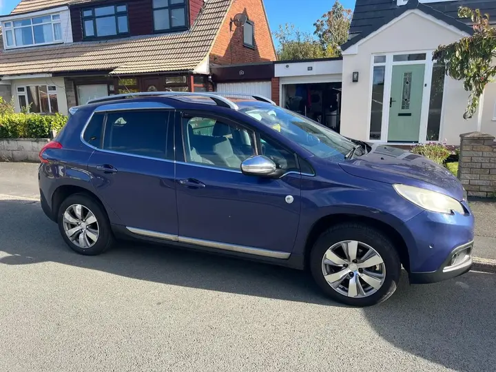 Peugeot 2008 2014 photo 2
