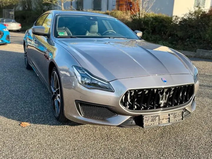 Maserati Quattroporte