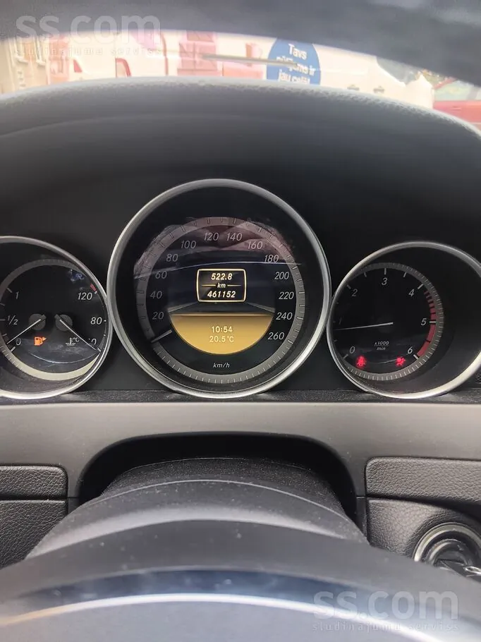 Mercedes-Benz C220 2011 photo 3